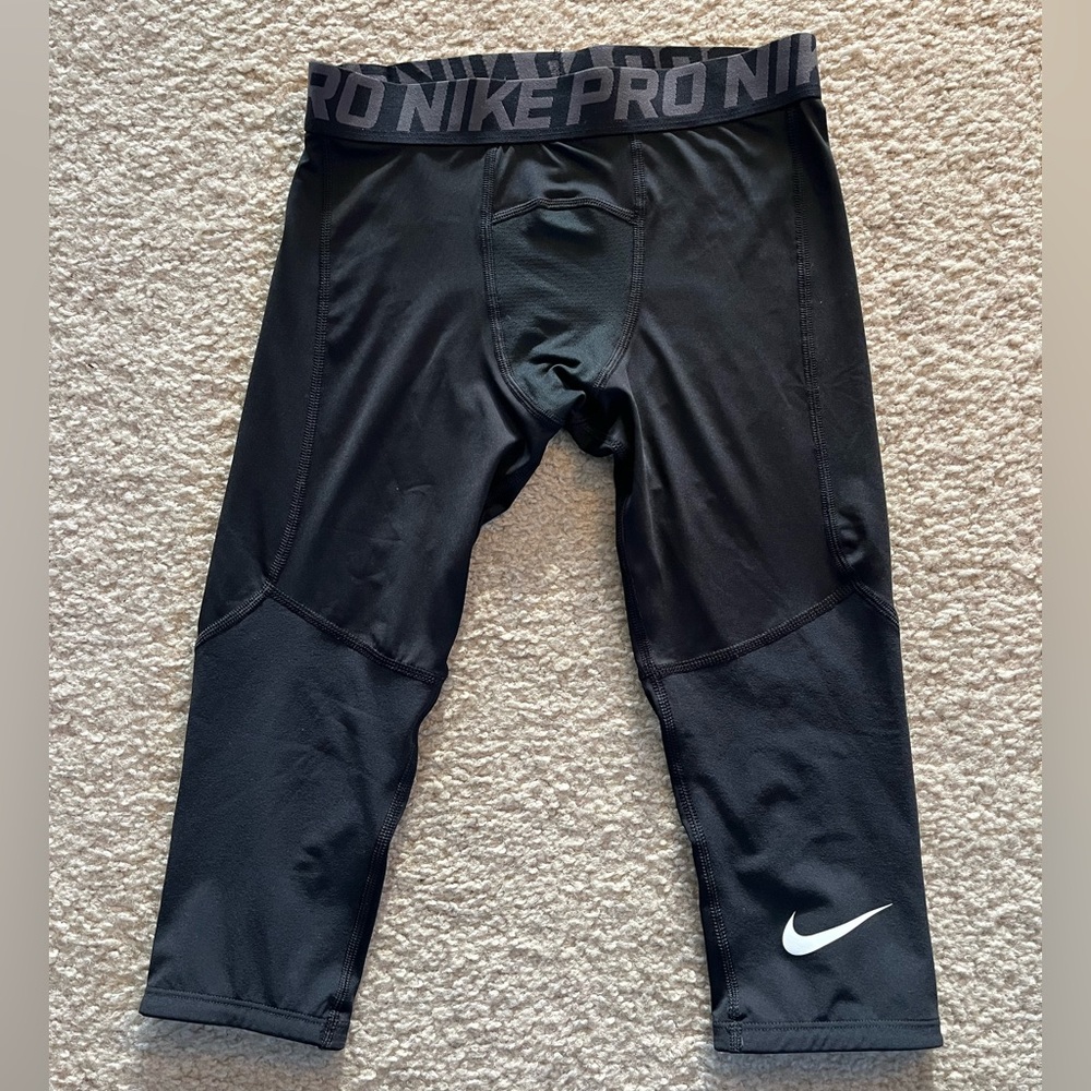 Nike Pro Boys 3/4 Training Compression Leggings - size M - Style #BV3506-010